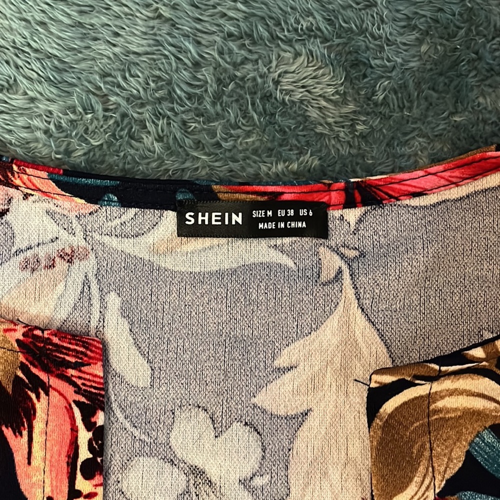 Shein - Picture 2 of 3